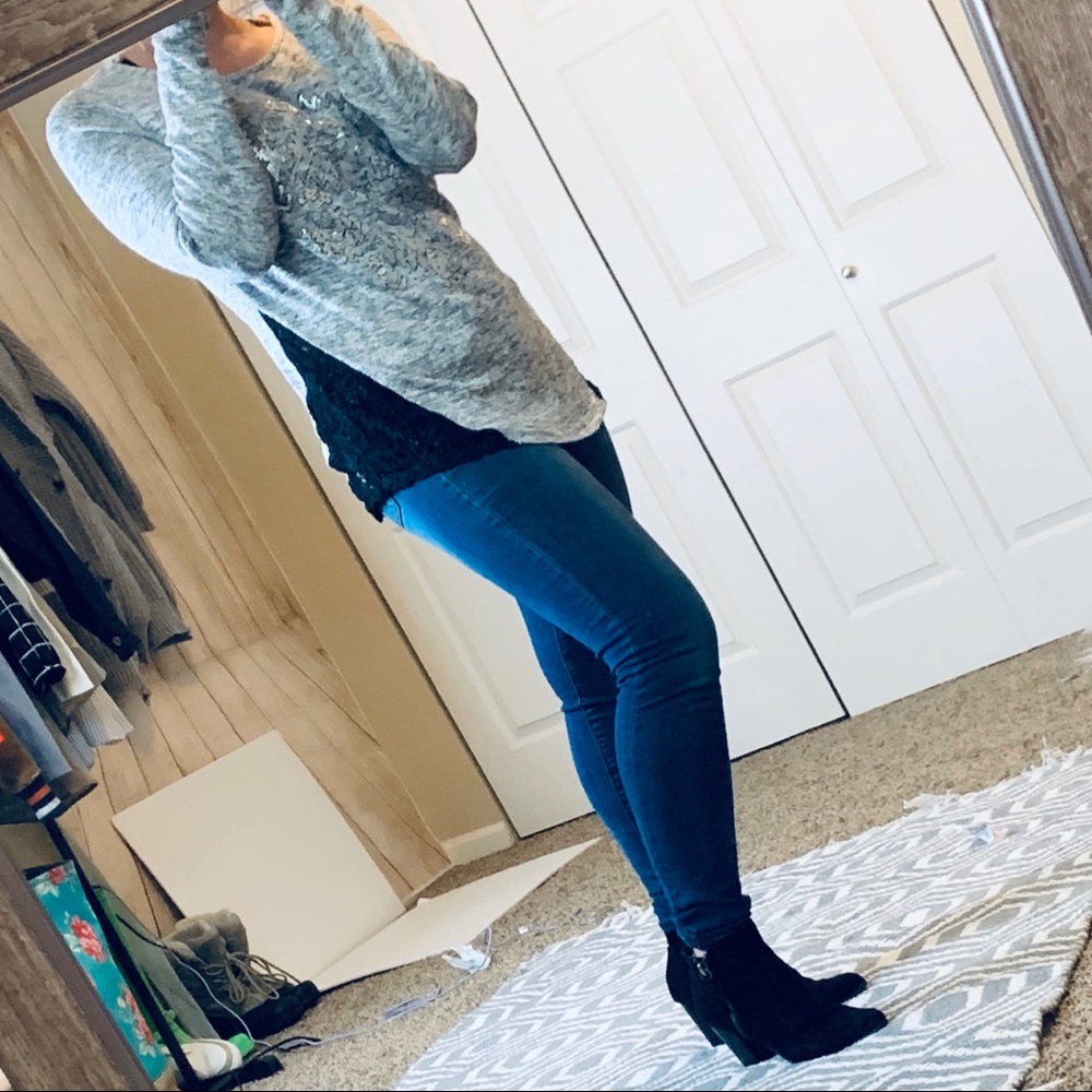 ⚡️Boutique Aztec print sweater - Picture 2 of 7